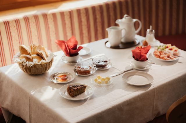 Traditional Breakfast in Alta Badia Image: Traditional Breakfast in Alta Badia